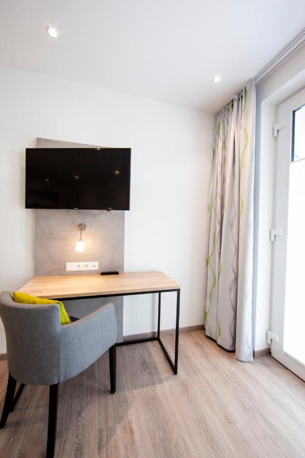 Cafe & Wein Gaestehaus Kurz Apartment Heilbronn